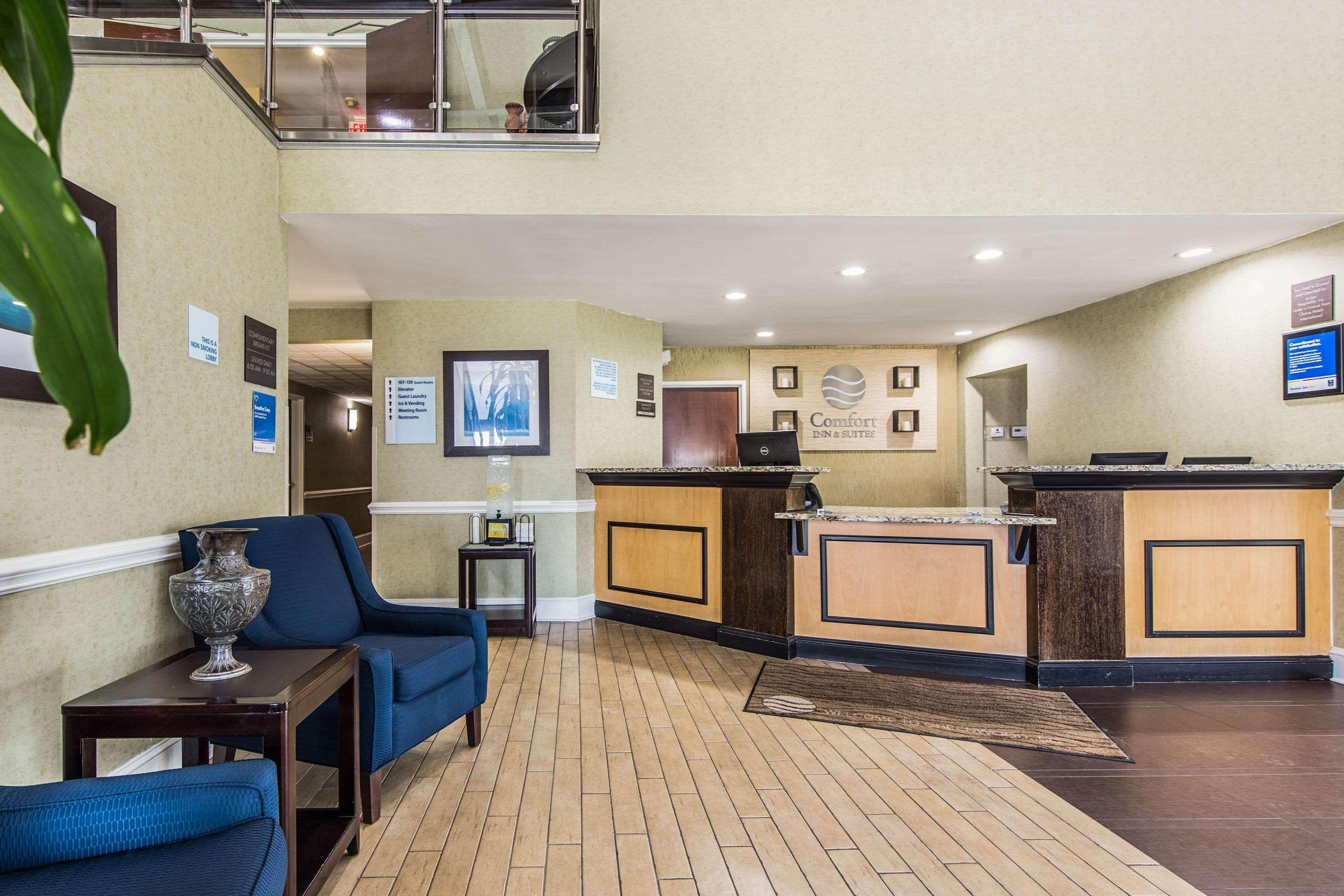 Comfort Inn & Suites Greenwood Near University מראה חיצוני תמונה