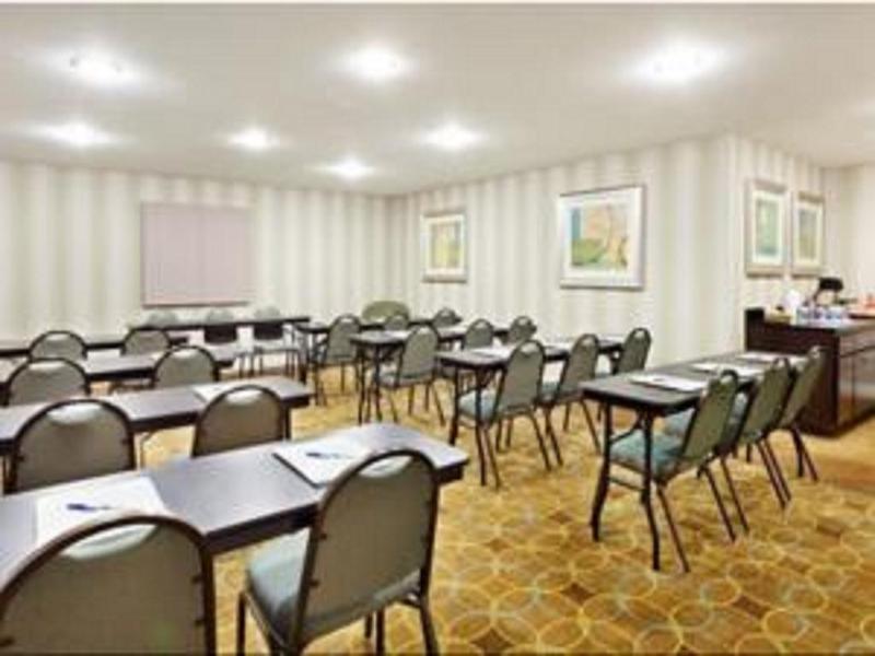 Comfort Inn & Suites Greenwood Near University מראה חיצוני תמונה