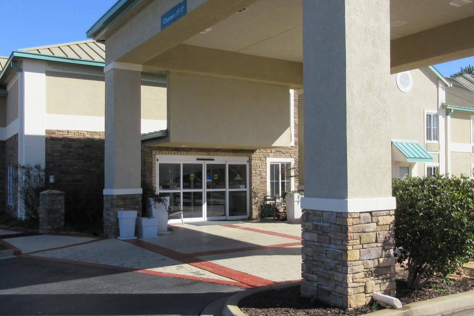 Comfort Inn & Suites Greenwood Near University מראה חיצוני תמונה