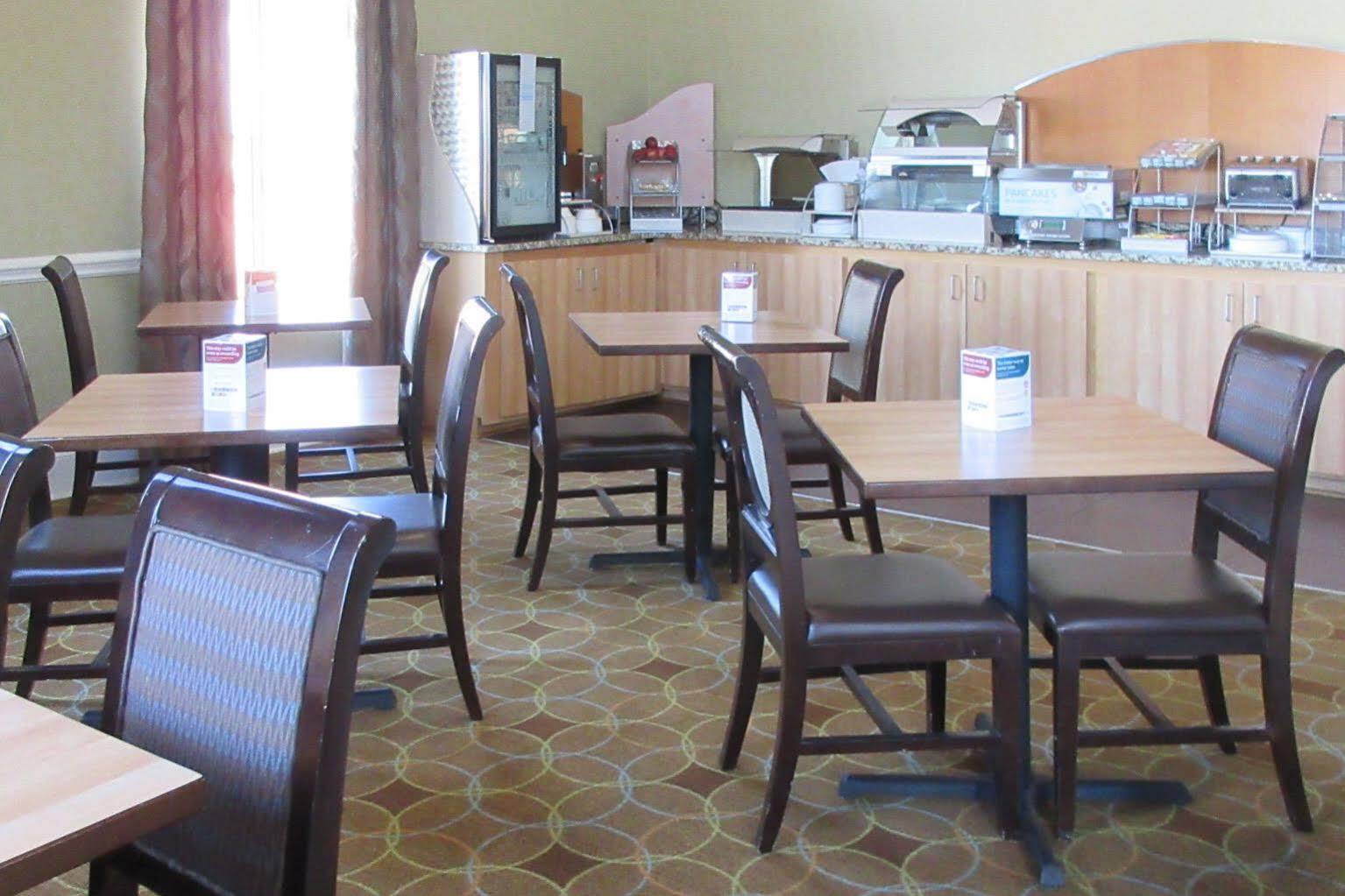 Comfort Inn & Suites Greenwood Near University מראה חיצוני תמונה