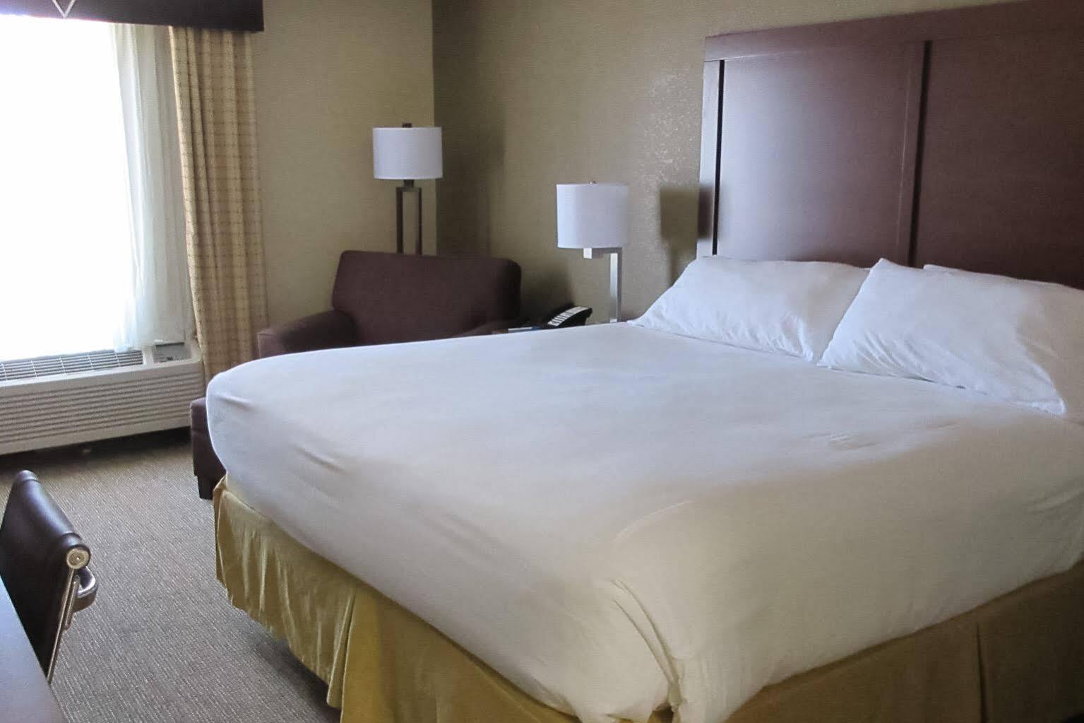 Comfort Inn & Suites Greenwood Near University מראה חיצוני תמונה