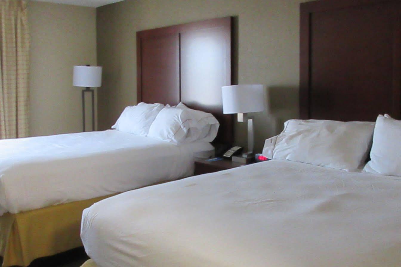 Comfort Inn & Suites Greenwood Near University מראה חיצוני תמונה
